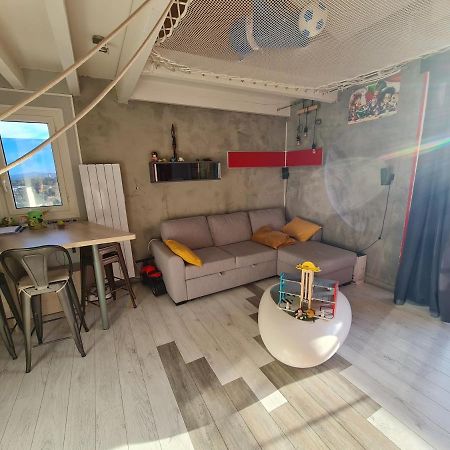 T2 Hyeres 5 Personnes Apartman Kültér fotó
